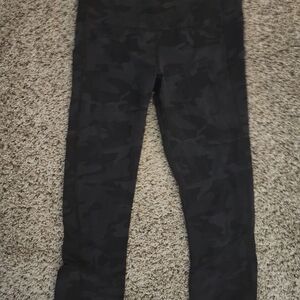 Lululemon Athletica Black Camo Cropped Leggings